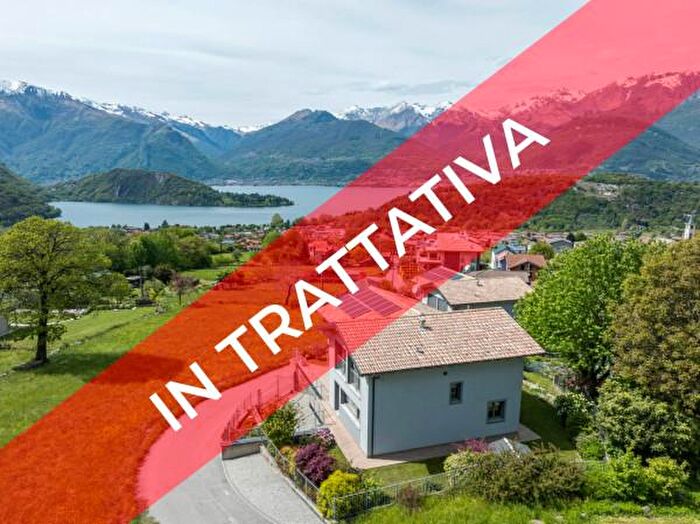 Casa con 5 locali in vendita in Via Colombèe, Colico