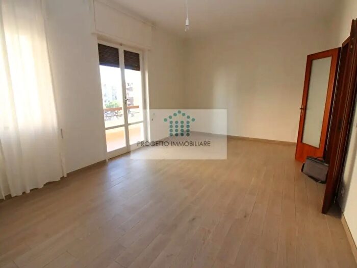 Appartamento trilocale in affitto in Viale Teracati, Siracusa