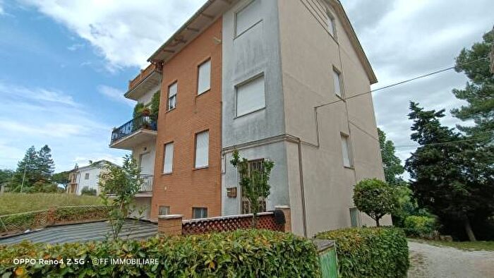 Appartamento trilocale in vendita in Strada Provinciale LoroMacina, Loro Piceno