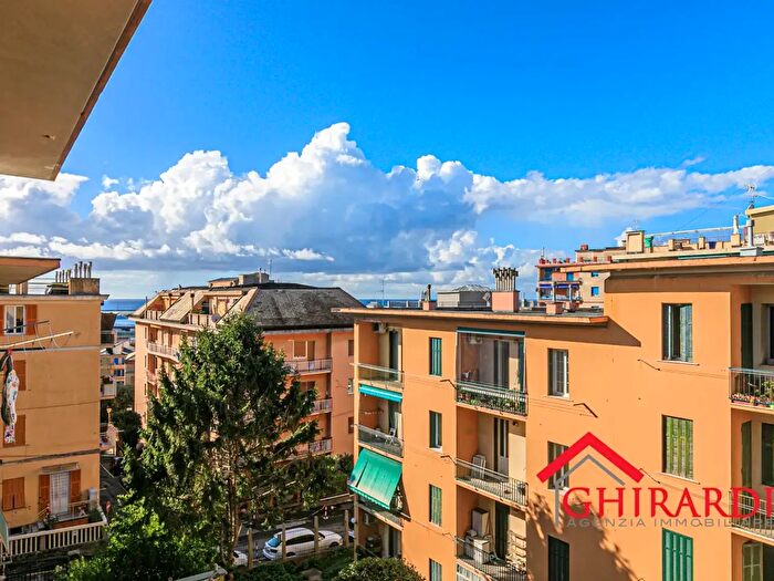 Appartamento con 6 locali in vendita in Viale Villini Rollino, Genova