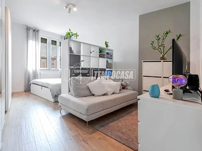 Appartamento bilocale in vendita in Via degli Imbriani, Milano