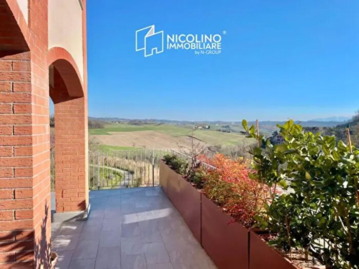 Casa con 6 locali in vendita in Via Roddino, Monforte D'Alba