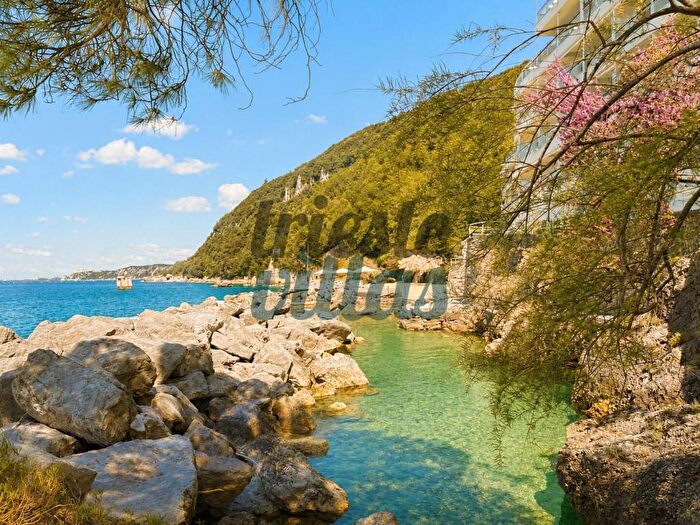 Appartamento bilocale in affitto in RESIDENCE EUROPA, Aurisina Malchina San Pelagio, DuinoAurisina