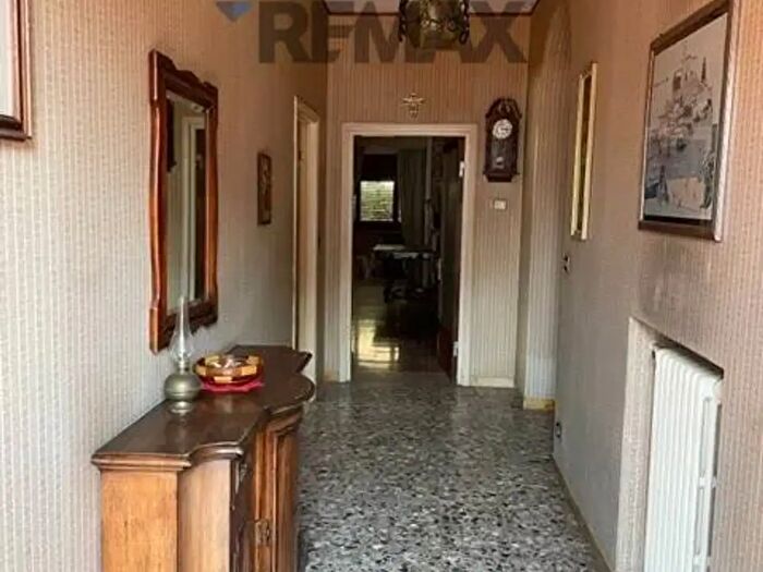 Casa con 14 locali in vendita in Barga