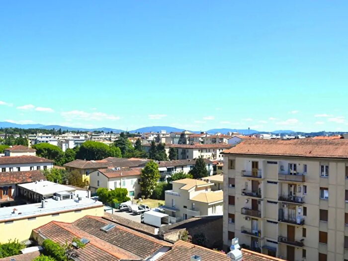 Appartamento con 5 locali in vendita in Via dello Steccuto, Firenze
