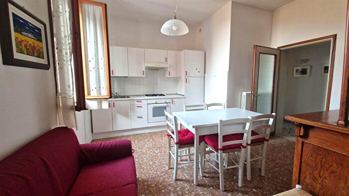 Appartamento con 5 locali in affitto in Via Porta Vecchia, Este