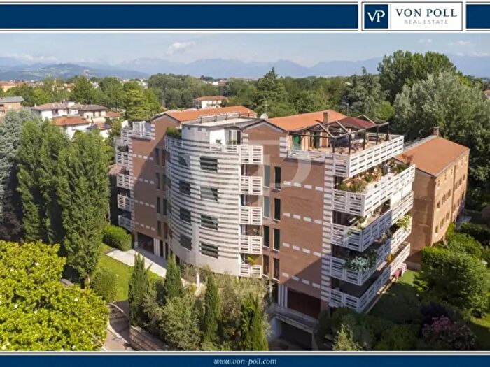 Appartamento con 6 locali in vendita in Via Giovanni Giuseppe Cappellari, Vicenza