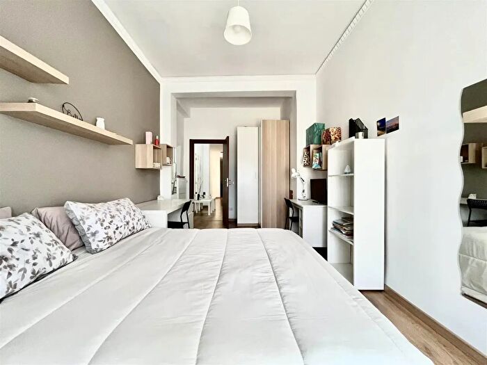 Appartamento con 5 locali in vendita in Via Maggiroe Perni, Palermo