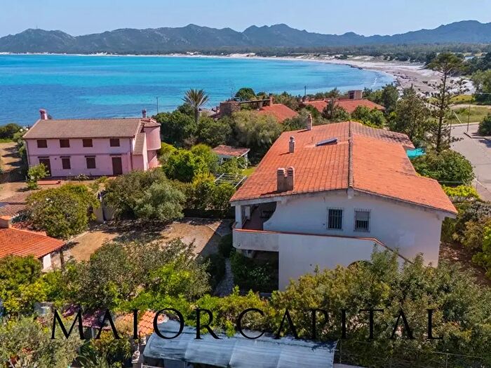 Casa con 17 locali in vendita in Siniscola