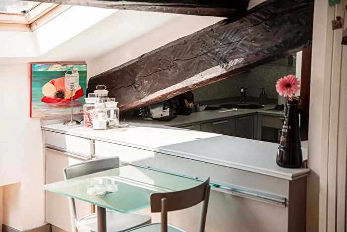 Appartamento monolocale in affitto in Via Tommaso Grossi, Como