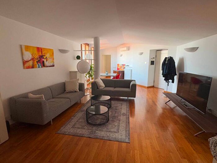 Casa trilocale in affitto in Piazza Giovine Italia, Vincenzo Monti, Milano