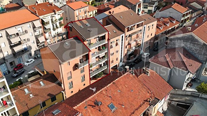 Appartamento quadrilocale in vendita in Via Zara Ter, Moncalieri
