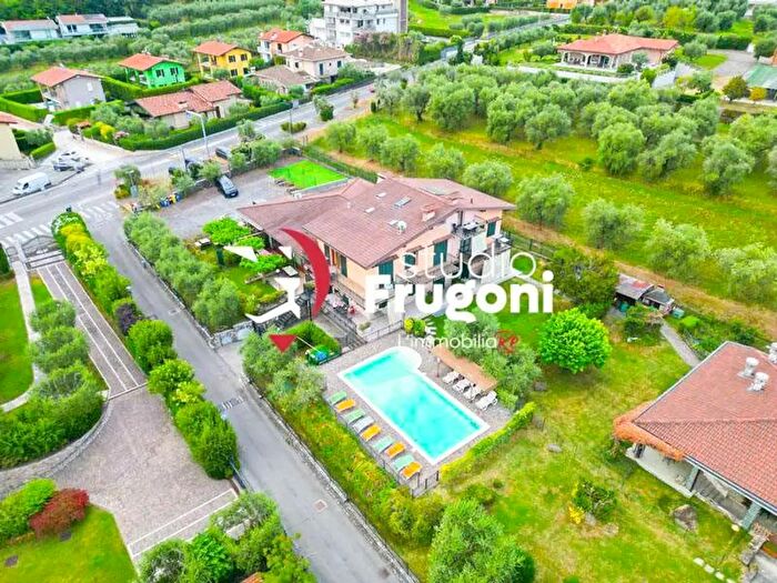 Casa con 20 locali in vendita in Via Prezzolaro, Manerba Del Garda