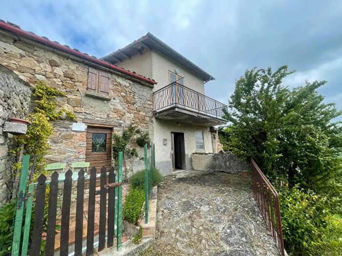 Casa con 6 locali in vendita in Strada per Sestino, Pennabilli