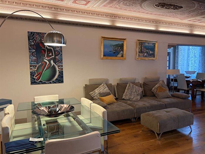 Appartamento quadrilocale in affitto in Città Alta, Bergamo