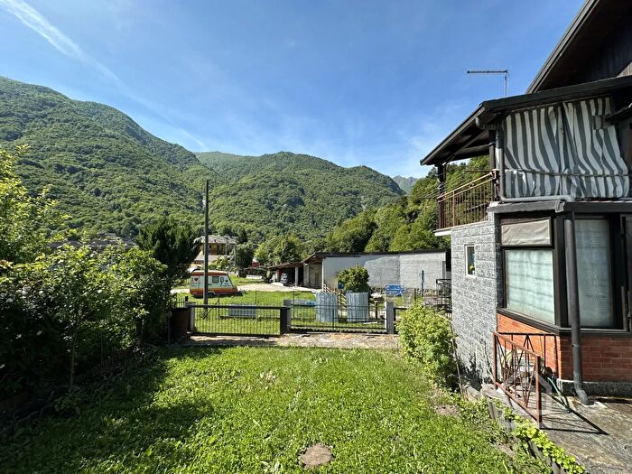 Casa con 5 locali in vendita in Via Fontana, Sparone