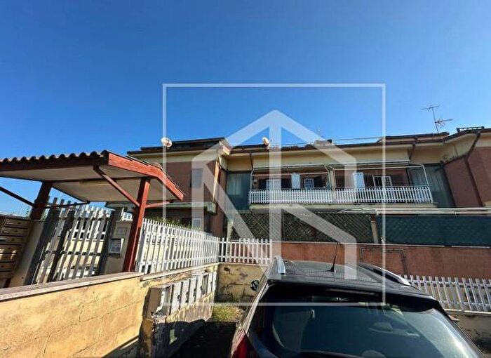 Appartamento bilocale in vendita in Via delle Azalee, Guidonia Montecelio