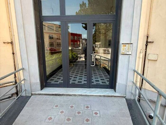 Appartamento trilocale in affitto in via MANZONI, Posillipo, Napoli
