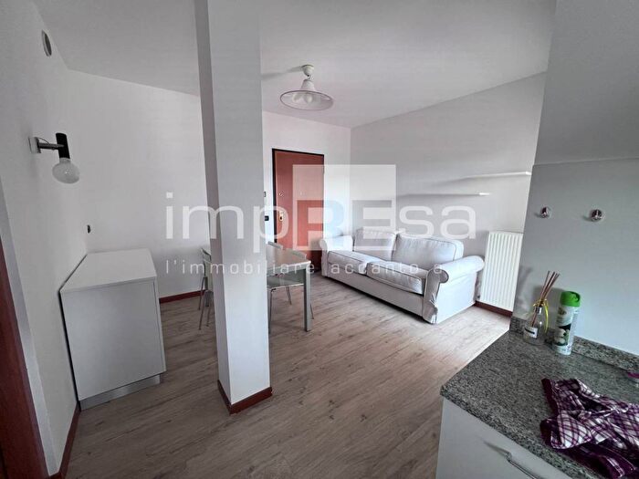 Appartamento bilocale in affitto in Via F Cristofoli, Centro, Conegliano