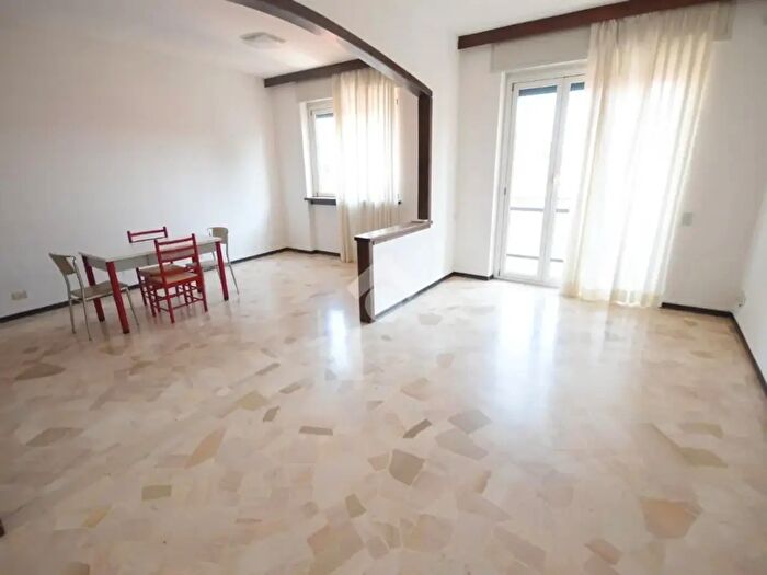 Appartamento quadrilocale in vendita in Via Milite Ignoto, Seveso