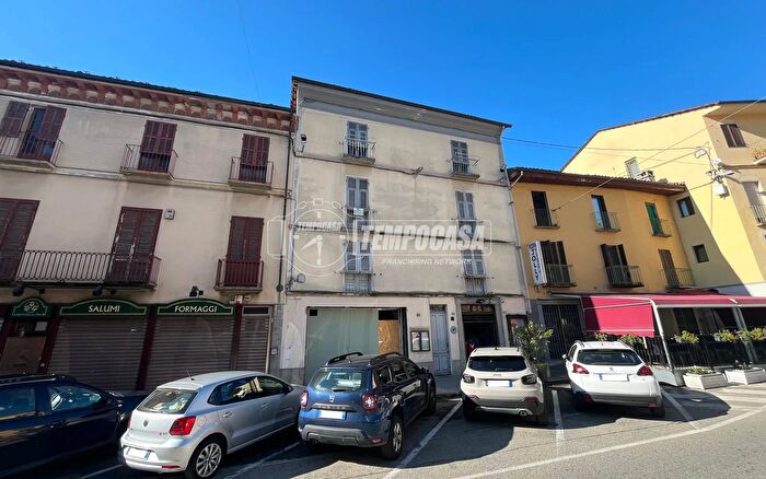 Appartamento con 5 locali in vendita in Via Costantino Nigra, Castellamonte