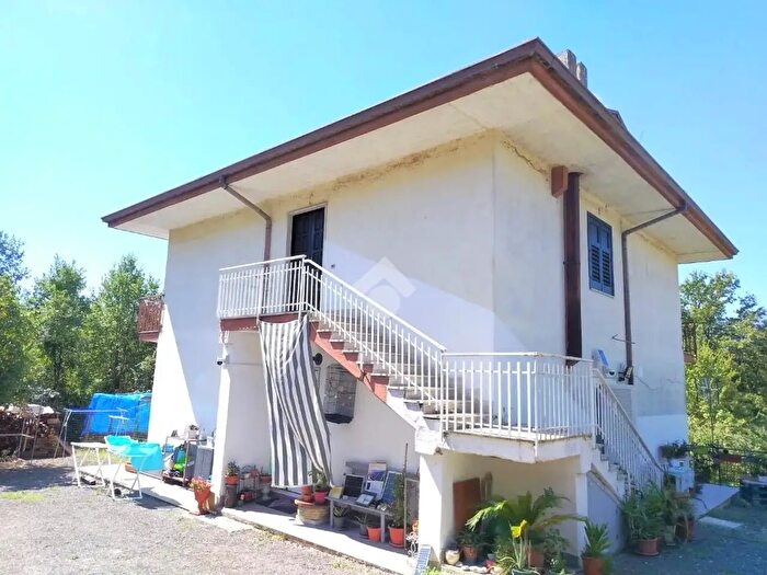 Appartamento trilocale in vendita in Via Orni, Manocalzati