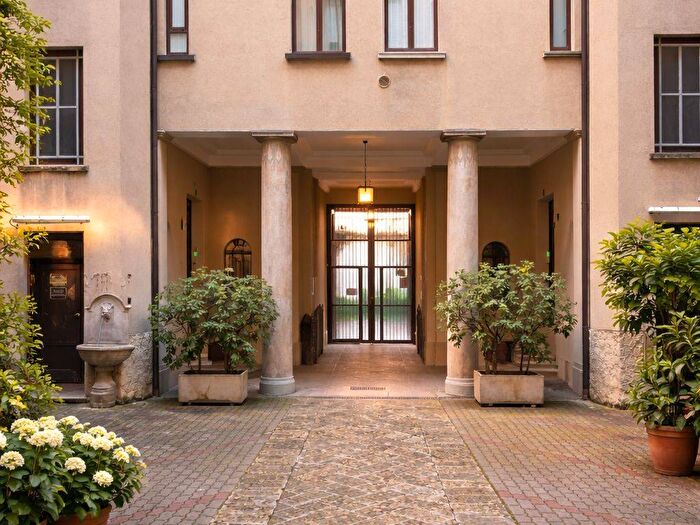 Appartamento bilocale in affitto in Via Monte Nevoso, Casoretto, Milano
