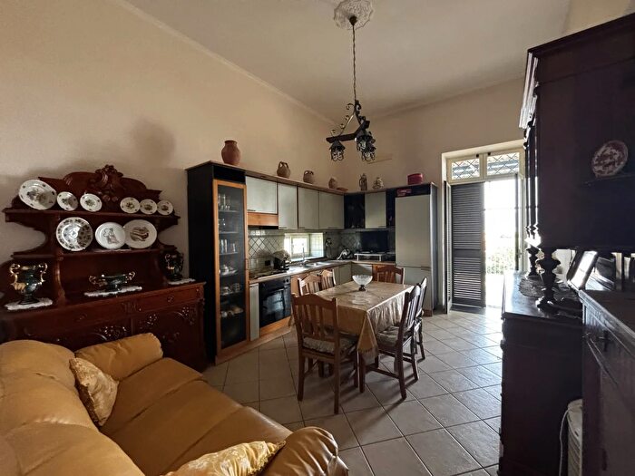 Appartamento bilocale in vendita in Via Lazio N°, Torre Del Greco