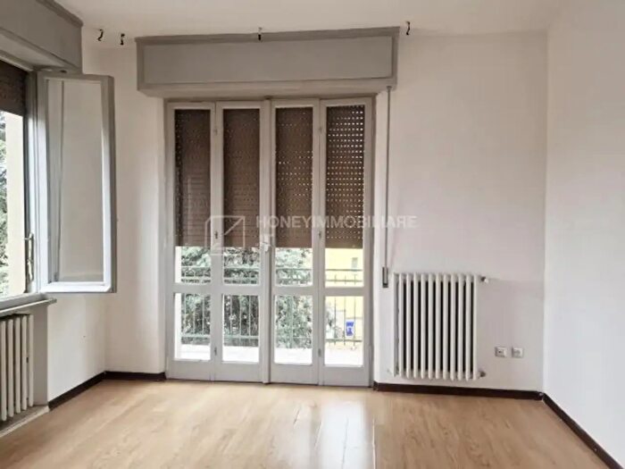 Appartamento trilocale in affitto in Via Francesco Lasagna, Parma