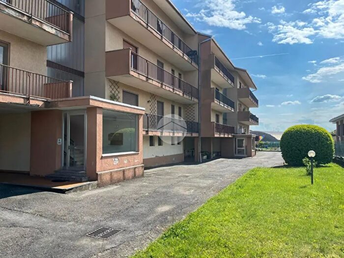 Appartamento con 5 locali in vendita in Via Cesare Battisti, Cossato