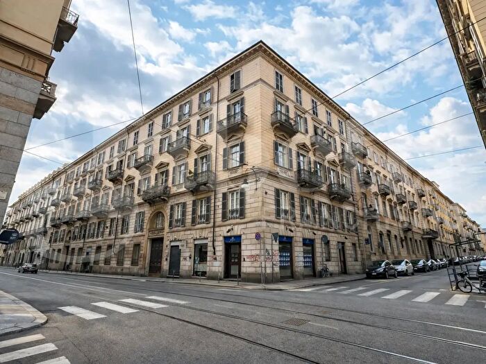 Appartamento in affitto in Via Alfonso Bonafous, Torino
