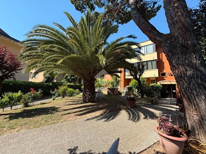 Appartamento trilocale in vendita in Viale Chianciano, Riccione