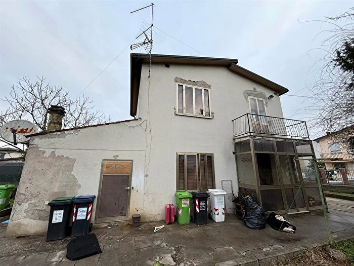 Casa con 5 locali in vendita in Lendinara, Lendinara