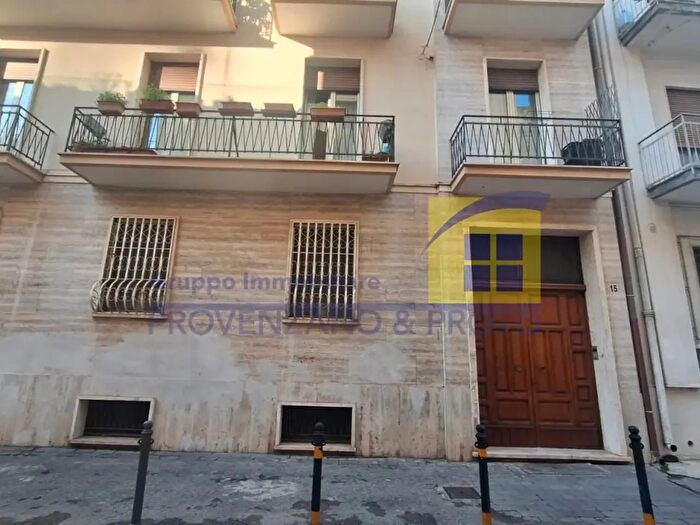 Appartamento con 5 locali in vendita in Via Sant'Ippolito, Brindisi