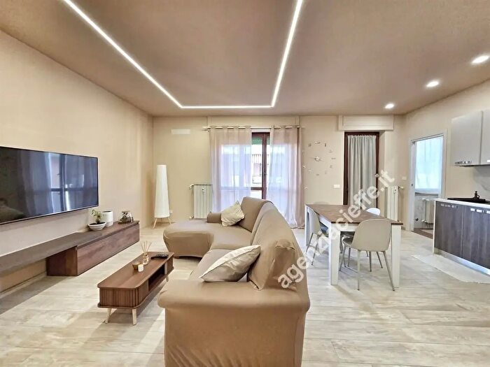 Appartamento quadrilocale in vendita in Massa