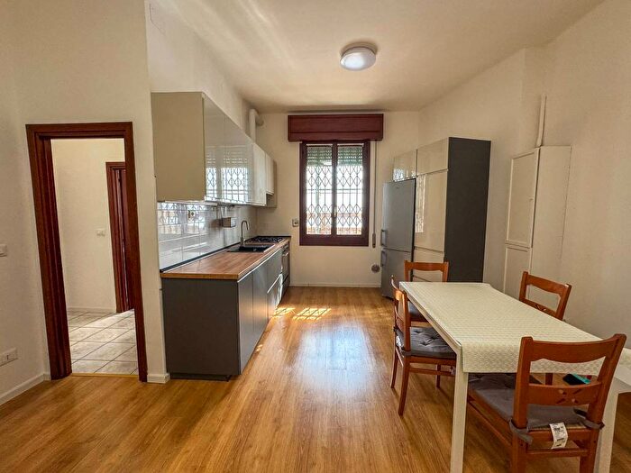 Appartamento trilocale in affitto in Via Paganino Bonafede, Mazzini Fossolo, Bologna