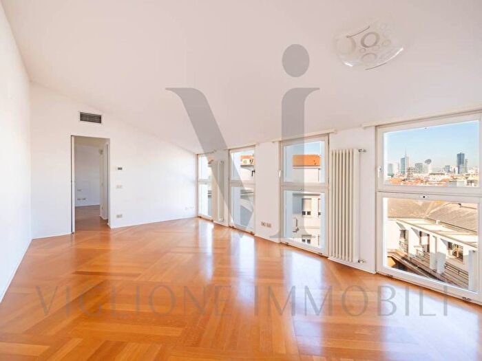 Appartamento bilocale in affitto in Corso Matteotti, San Babila, Milano