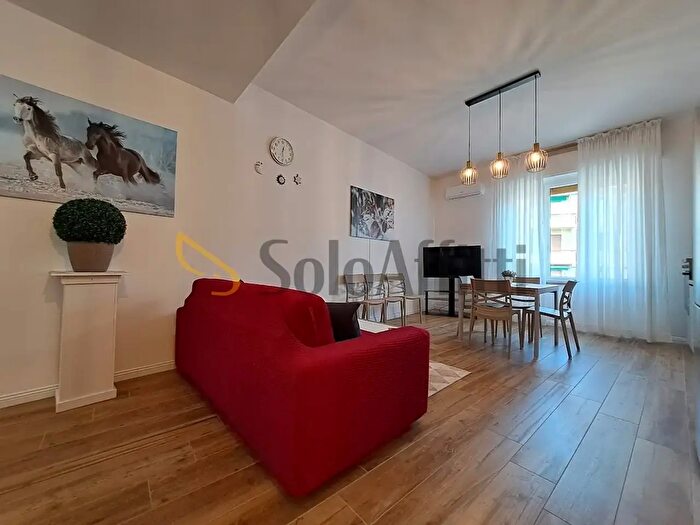 Appartamento trilocale in affitto in Piazza Giovambattista Giorgini, Firenze