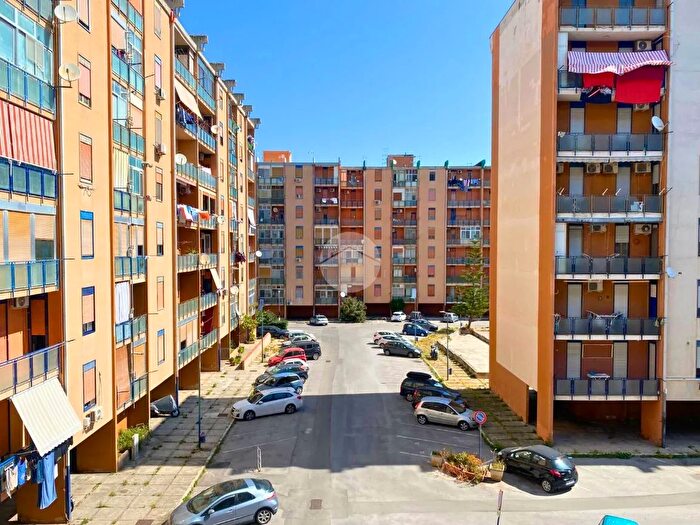 Appartamento con 5 locali in vendita in Via Sacco E Vanzetti, Palermo