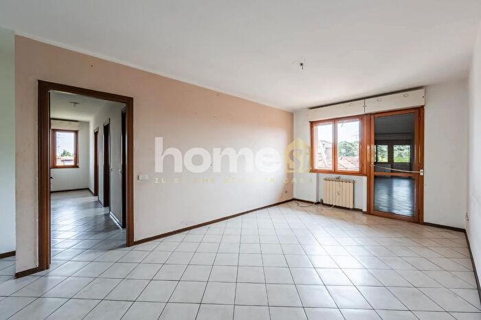 Appartamento quadrilocale in vendita in Montecchio Emilia