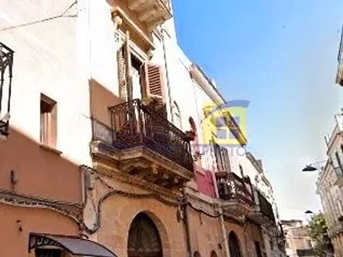 Appartamento bilocale in vendita in Via San Benedetto, Brindisi