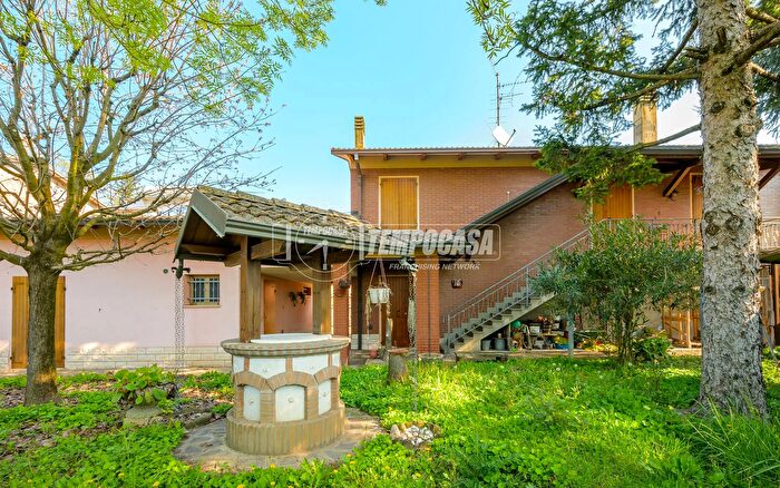 Casa quadrilocale in vendita in Via per Panzano, Castelfranco Emilia