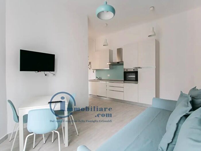Appartamento bilocale in affitto in Via Giovanni Bertacchi, Milano