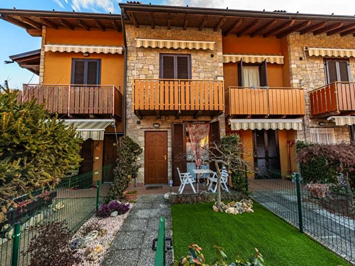 Case in Vendita e in Affitto - 3