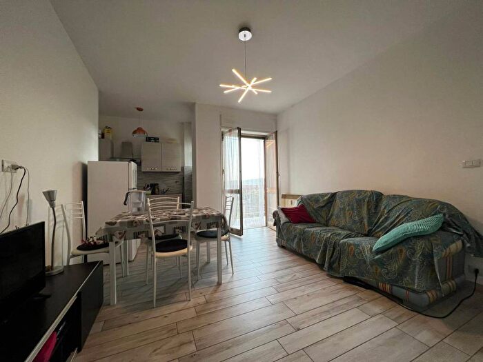 Appartamento bilocale in affitto in Viale Guglielmo Marconi, Centro, Strambino