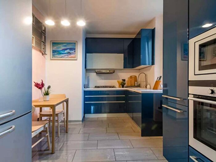 Appartamento trilocale in affitto in Via Vittorio Emanuele II, Cernobbio