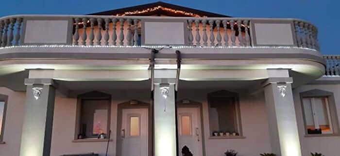 Casa trilocale in vendita in Via Tramontana, Rimini