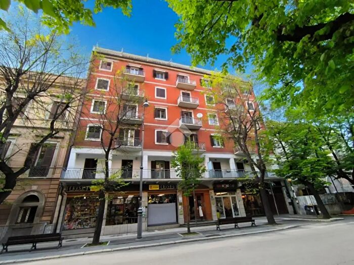 Appartamento trilocale in vendita in Corso Giuseppe Garibaldi, Foggia