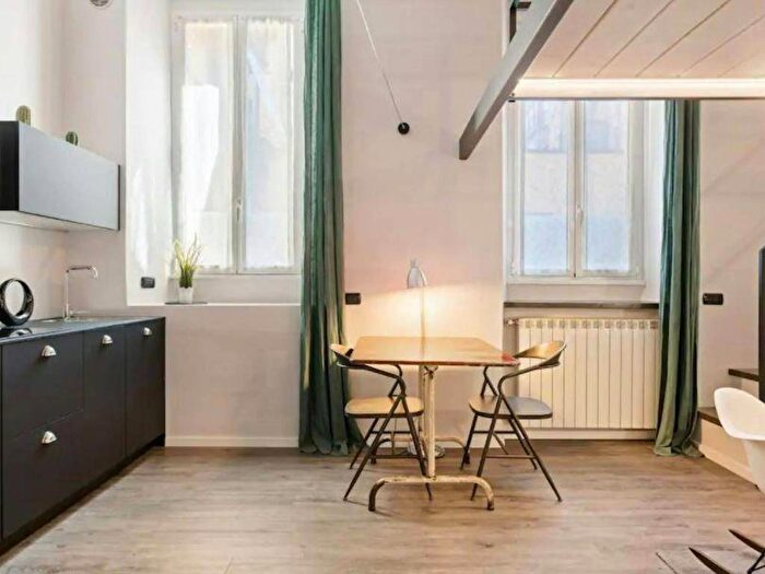 Appartamento monolocale in affitto in Via Ruggero di Lauria, Sempione, Milano