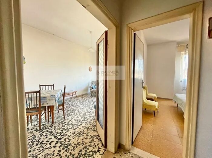 Appartamento con 6 locali in vendita in Viareggio